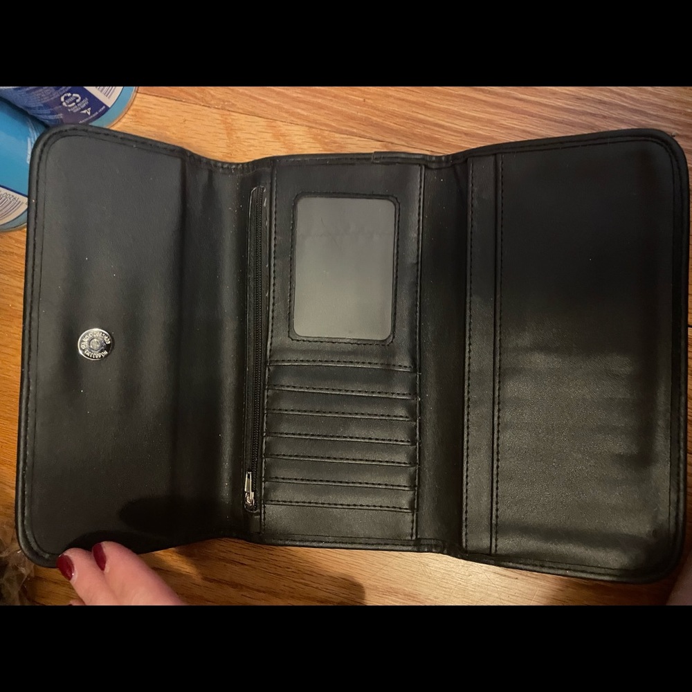 Black wallet like new barely used